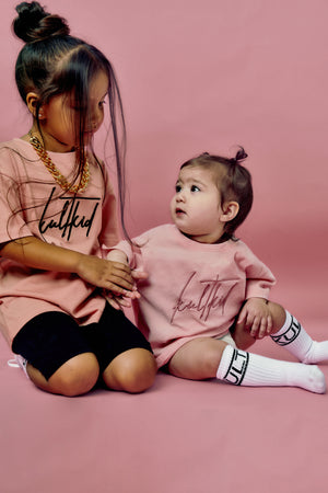 Oversized steetwear tshirt in pink for babies and infants. 
